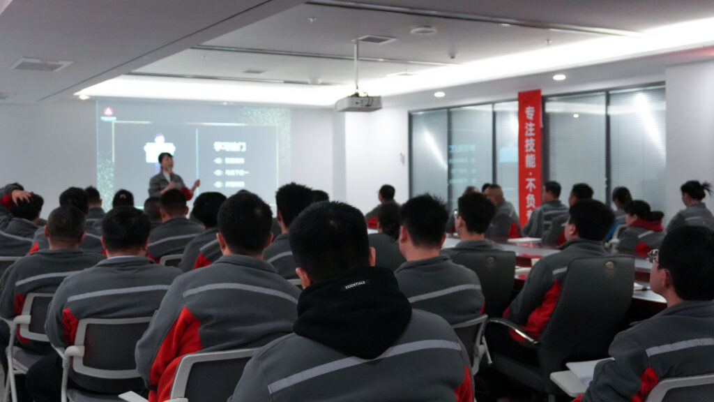 必发88物流2025年度管理培训班启动：开启物流人才进阶之旅
